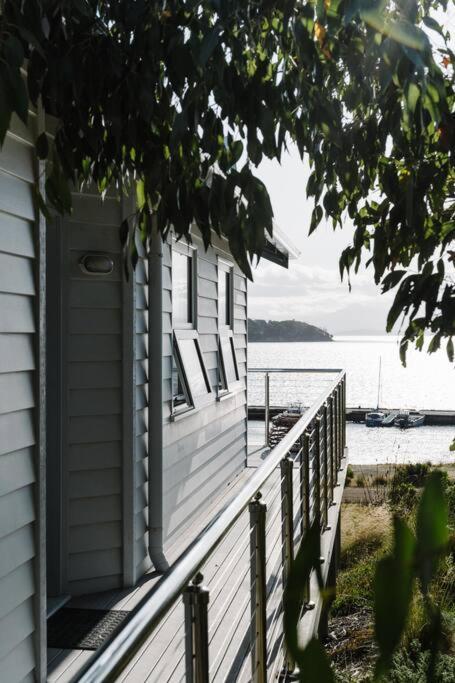 Bruny Boathouse Bed & Breakfast Alonnah Dış mekan fotoğraf